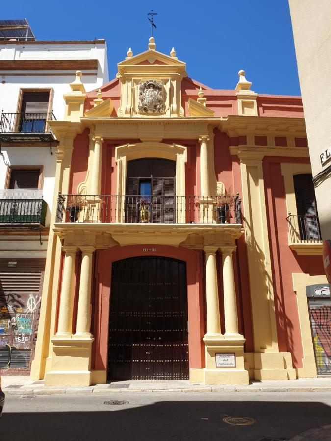 Santa Ana - Palacio Del Infantado Sevilla Bagian luar foto